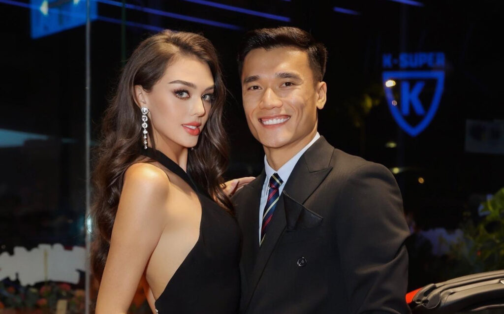 Tiểu sử và sự nghiệp của Dianka Zakhidova