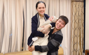 Khoảnh Khắc Dạy Con